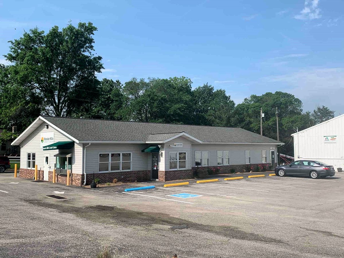 Exterior of the HHCU Chrisney Service Center